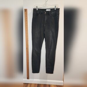 Women's Black Cropped Jeans